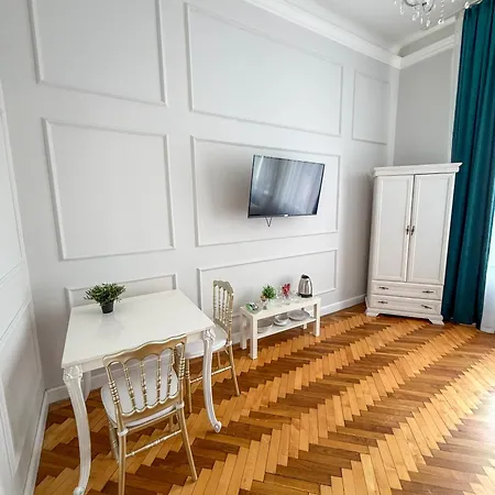 Royal Apartments-2